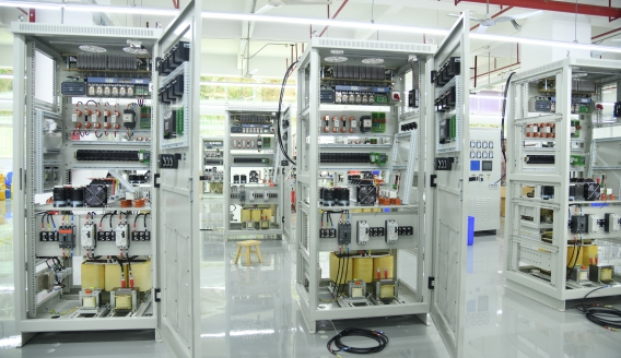 EverExceed berhasil menyelesaikan produksi pengisi daya baterai Industri

